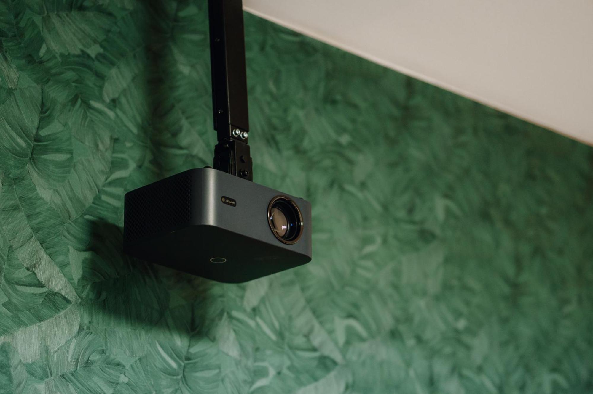 Proxima Downtown - Pool Table And Cinema Projector Apartament *
